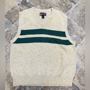 V-Neck Sweater Vest in Beige and Green